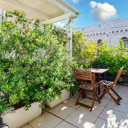 2 Bedrooms Penthouse In The Center Bari