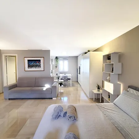 Lejlighed 2 Bedrooms Penthouse In The Center Bari