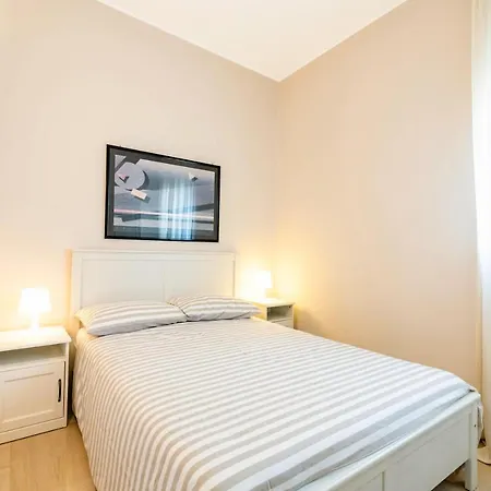 2 Bedrooms Penthouse In The Center * バーリ