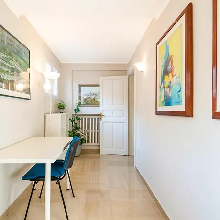 アパート 2 Bedrooms Penthouse In The Center *