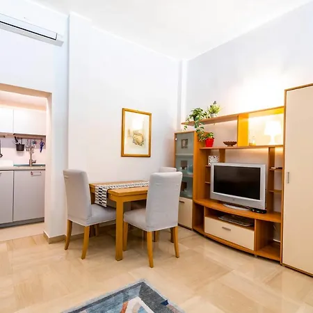 2 Bedrooms Penthouse In The Center Bari