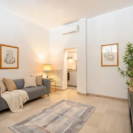 2 Bedrooms Penthouse In The Center