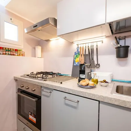 2 Bedrooms Penthouse In The Center Apartamento Bari