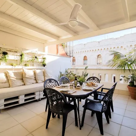 2 Bedrooms Penthouse In The Center