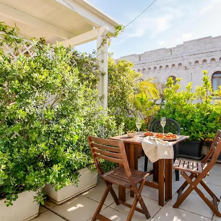 2 Bedrooms Penthouse In The Center Bari